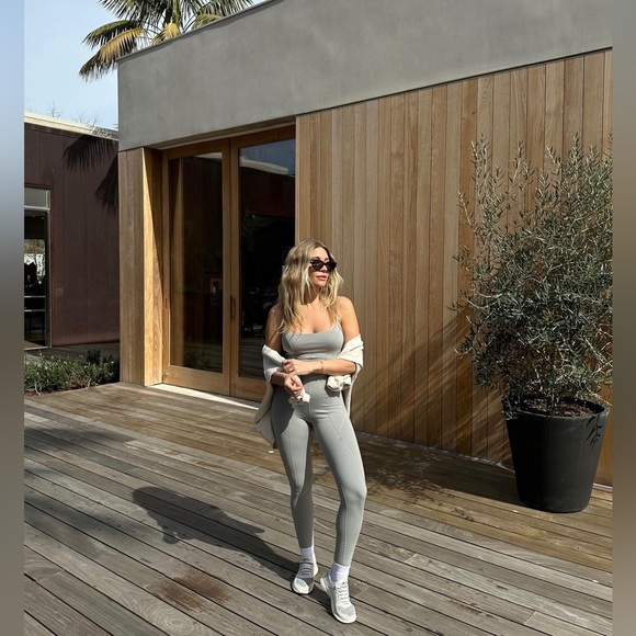 NWT! LSPACE Go the Distance Jumpsuit in Sage - Size L - Picture 4 of 9